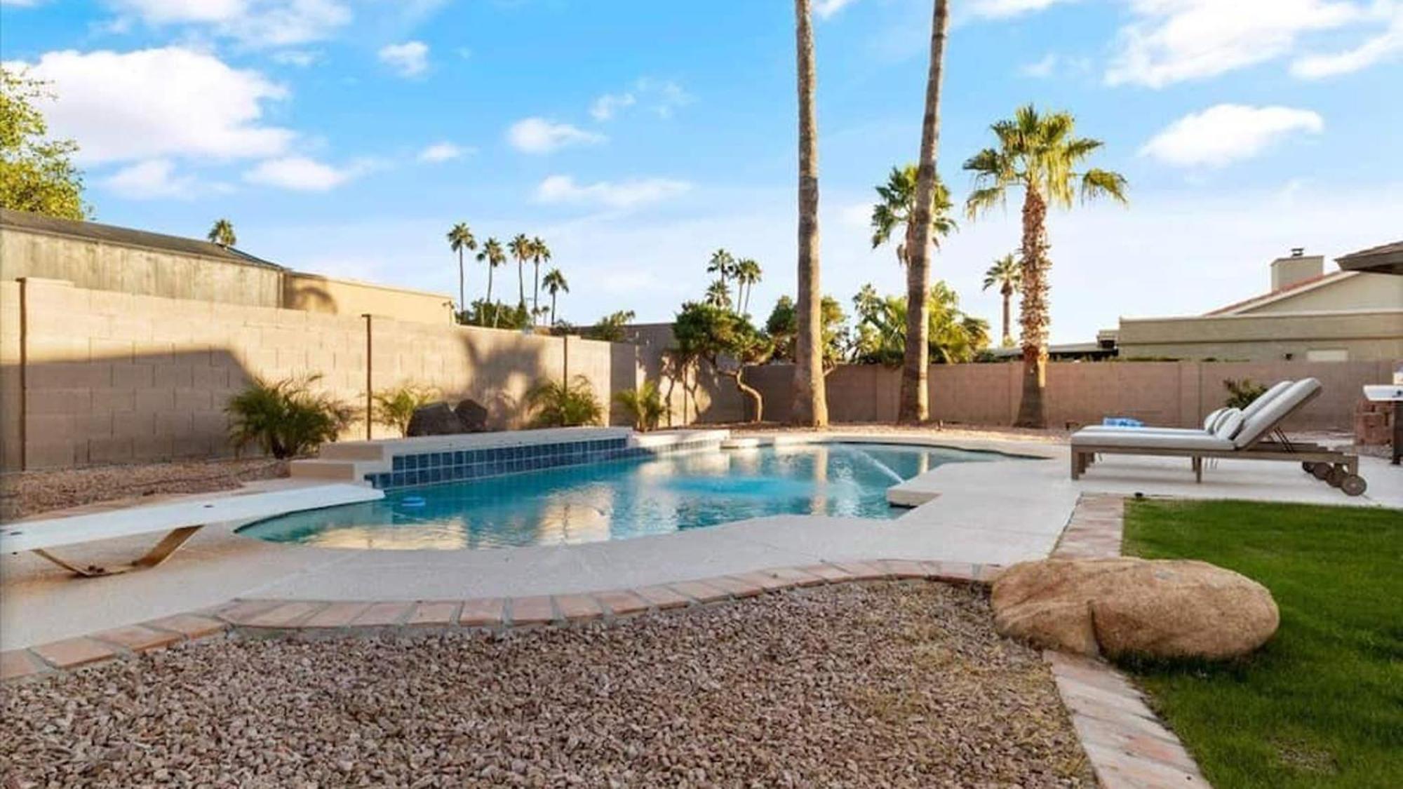 Stunning 3-bdrm In Great Location Wpool